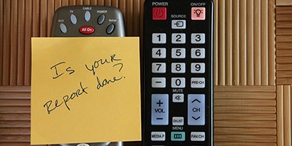 zdalne przypomnienia Karteczka Posit-it® przy pilocie do telewizora